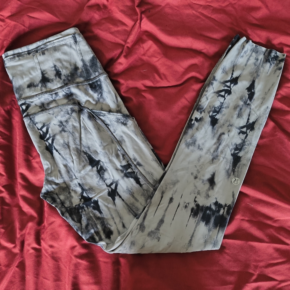 Lululemon Gray Abstract Leggings